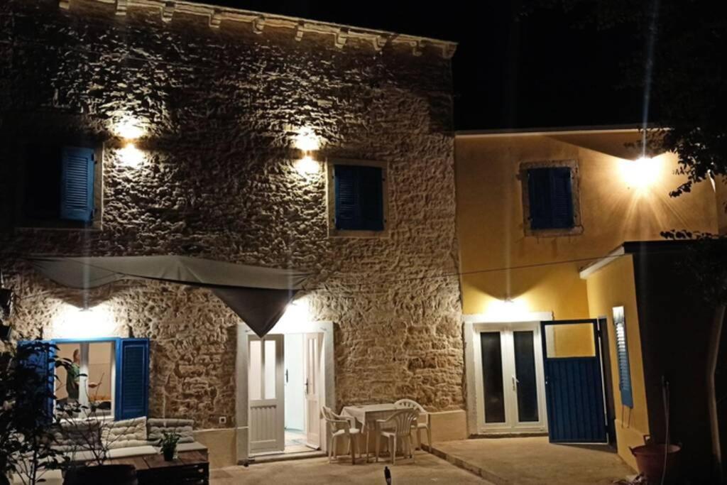 Casa Di Pietra Matelici Villa Divšići Exterior foto