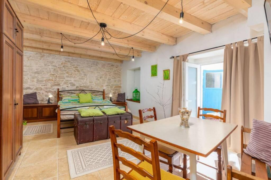 Casa Di Pietra Matelici Villa Divšići Exterior foto