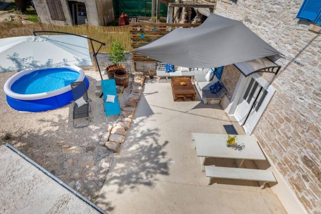 Casa Di Pietra Matelici Villa Divšići Exterior foto