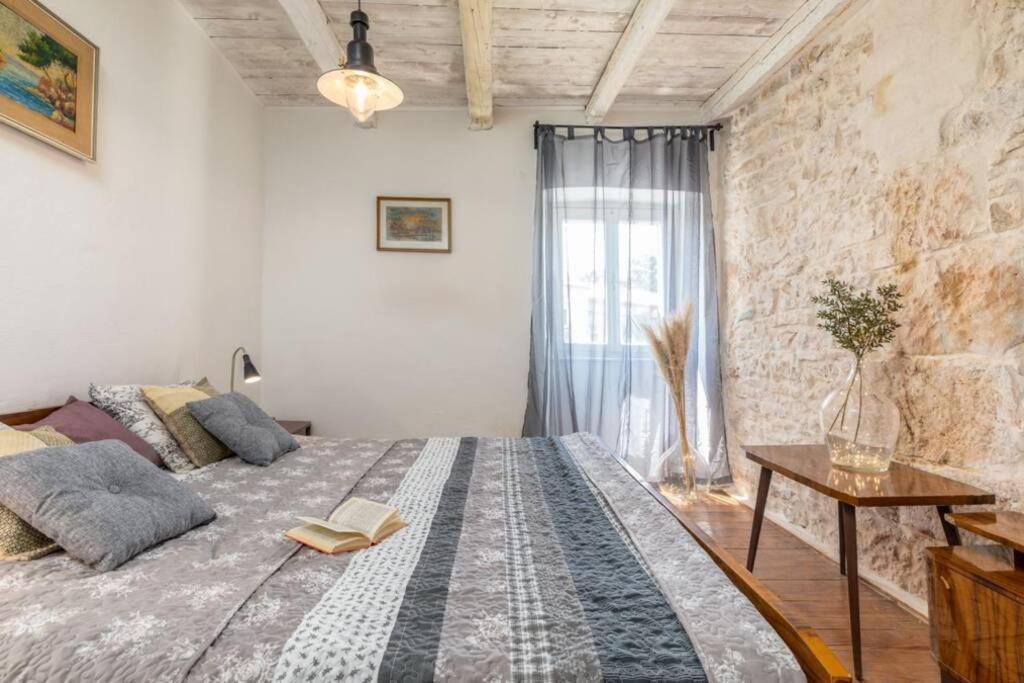 Casa Di Pietra Matelici Villa Divšići Exterior foto