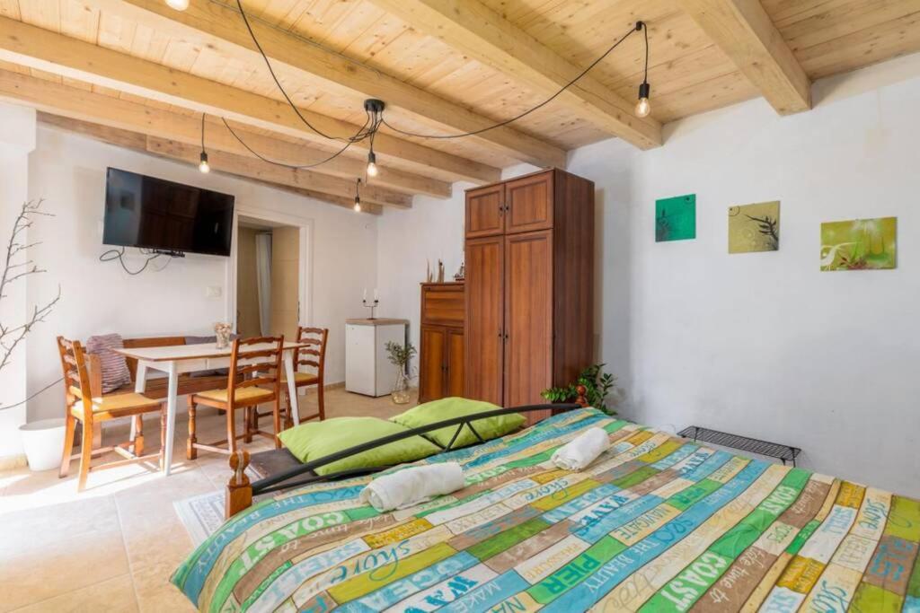 Casa Di Pietra Matelici Villa Divšići Exterior foto